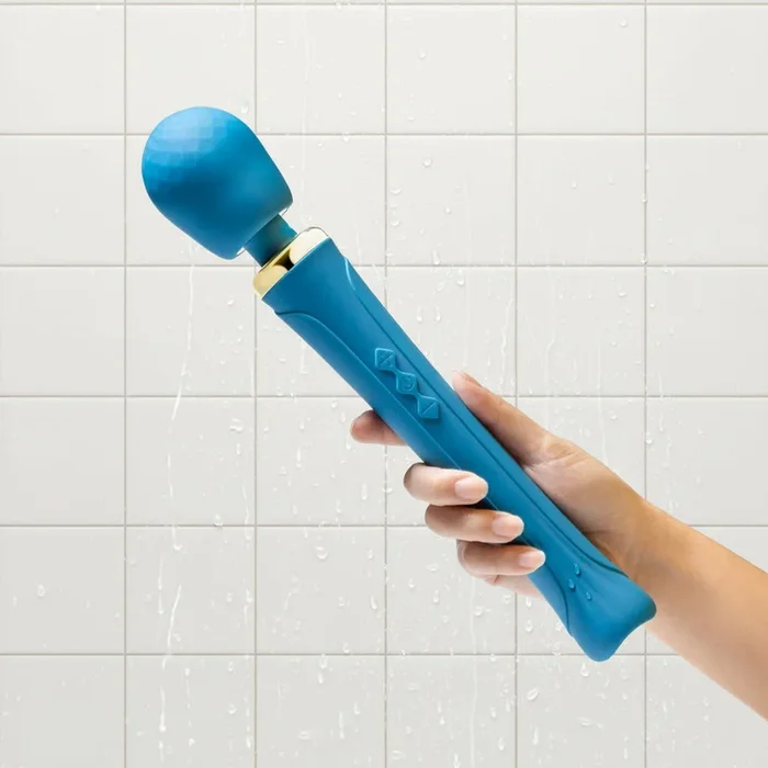 Dianna RumbleTech Wand Massager – The Queen of Vibes