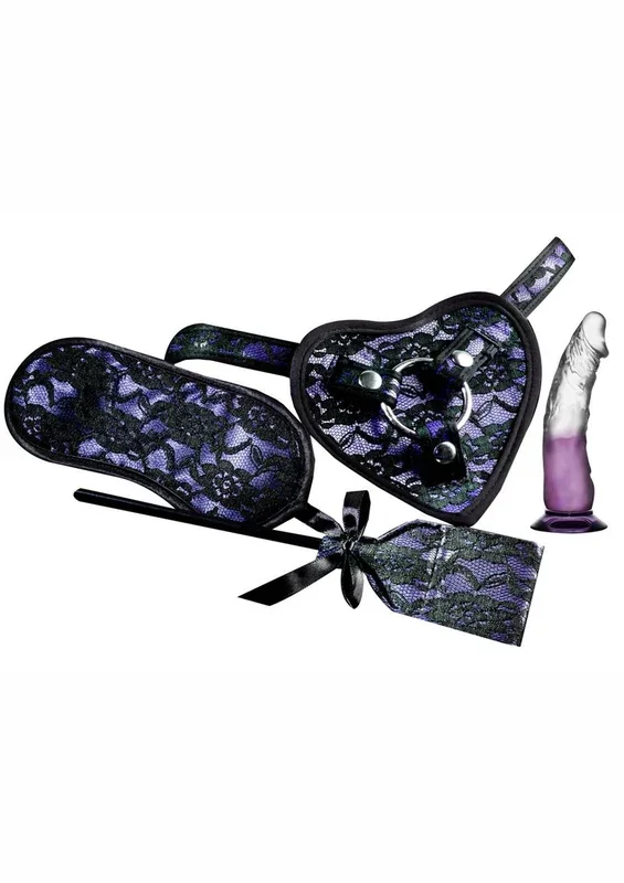 Heart Throb Deluxe Harness Curved Dildo Kit