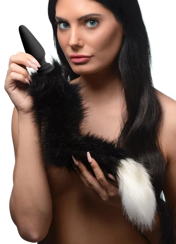 Large Anal Plug with Interchangeable Fox Tail – Black and White