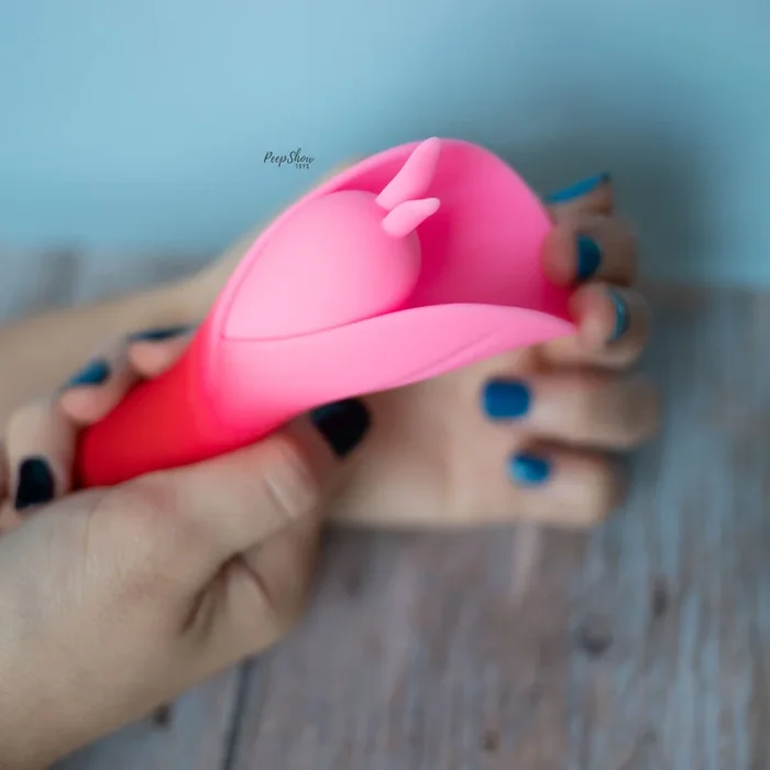 Maia Mina Fierce Power Flower Vibrator with Pinpoint Tips!