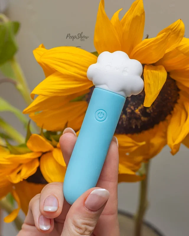 Maia Stormee – Soft Smiling Cloud Vibrator