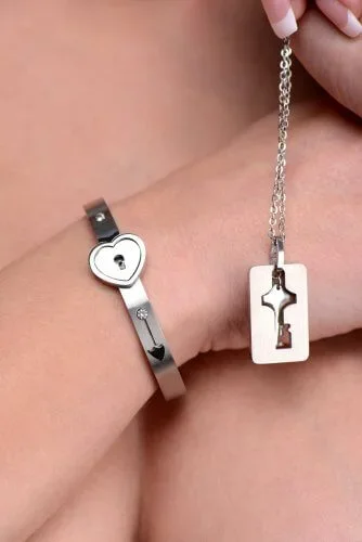 MASTER SERIES CUFFED LOCKING & KEY NECKLACE
