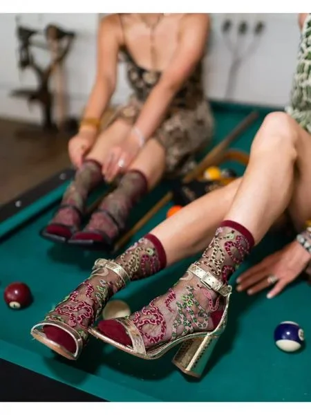 Serpentine Floral Black Sheer Crew Sock – U.S. W5.5-10.5