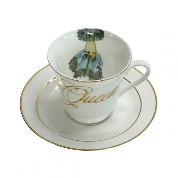 The Queens Tea Cup – White/Gold